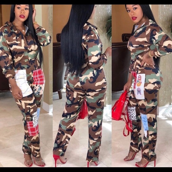 1 Left!! Camouflage Jumpsuit w/Cute Patches - Picture 3 of 4